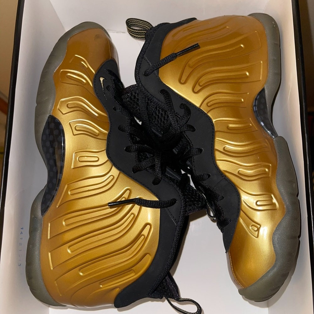 Gold foamposite